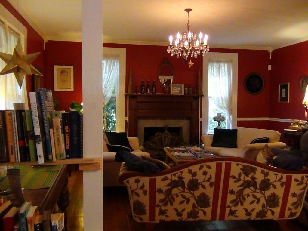 Buffalo Tavern Bed And Breakfast เวสต์เจฟเฟอร์สัน ภายนอก รูปภาพ