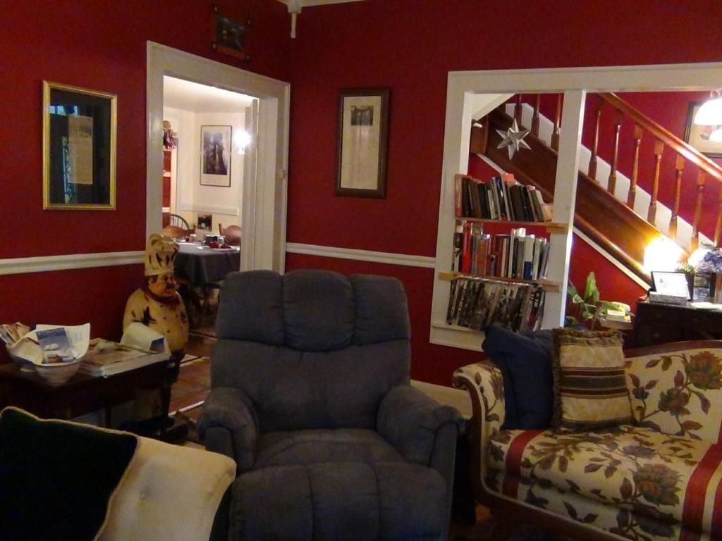 Buffalo Tavern Bed And Breakfast เวสต์เจฟเฟอร์สัน ภายนอก รูปภาพ