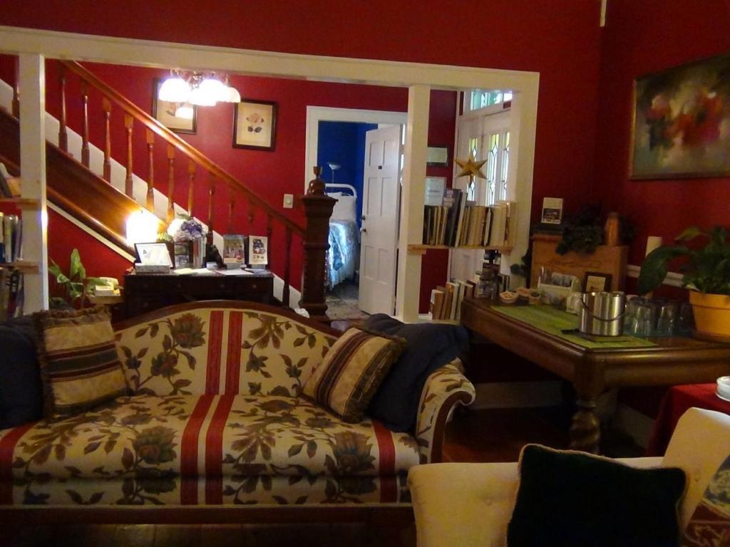 Buffalo Tavern Bed And Breakfast เวสต์เจฟเฟอร์สัน ภายนอก รูปภาพ